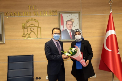 MERKEZ MAHALLE MUHTARLARI VALİ AYAZ VE BAŞKAN ESEN'İ ZİYARET ETTİ