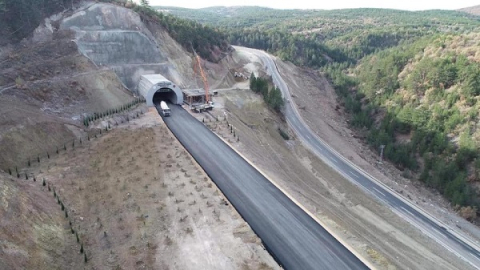 ÇERKEŞ-KIZILCAHAMAM TÜNELİ YARIN TÖRENLE AÇILIYOR