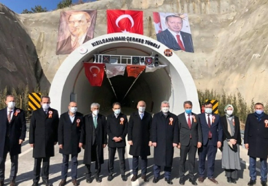 ÇERKEŞ-KIZILCAHAMAM TÜNELİ TÖRENLE AÇILDI