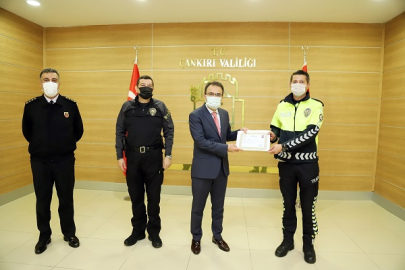 VALİ AYAZ'DAN EMNİYET VE JANDARMA PERSONELİNE BAŞARI BELGESİ