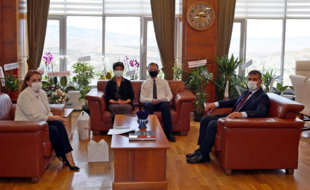 ÇAKÜ'DE AİLE VE KADIN UYGULAMA VE ARAŞTIRMA MERKEZİ KURULMASI İÇİN İLK GÖRÜŞME YAPILDI