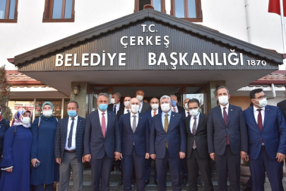 BAKAN KARAİSMAİLOĞLU ÇERKEŞ BELEDİYESİNİ ZİYARET ETTİ