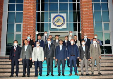 REKTÖR ÇİFTÇİ: "EN ÖNEMLİ MESELEMİZ BÖLGESEL KALKINMA VE İHTİSASLAŞMA"