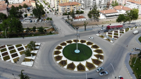 KAVŞAK VE REFÜJLERDE MODERN TASARIMLAR