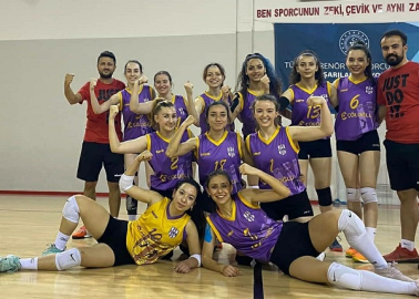 GENÇ KIZLARIMIZ RAKİP TANIMIYOR 2 MAÇTA 2 GALİBİYET