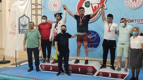 HALTERDE TÜRKİYE ŞAMPİYONLARI ÇANKIRI'DAN