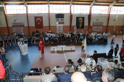 TÜRKİYE BEDENSEL ENGELLİLER BİLEK GÜREŞİ MÜSABAKALARI SONA ERDİ