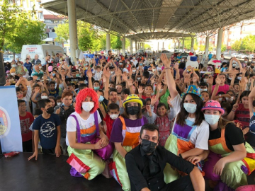 ÇOCUKLAR DOYASIYA EĞLENDİ