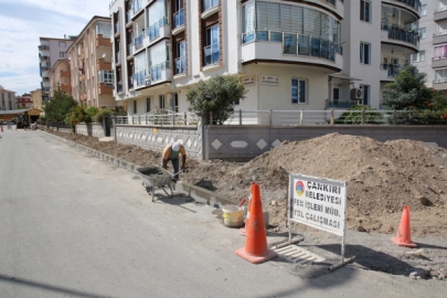 ÇANKIRI BELEDİYESİ YOLLARI İYİLEŞTİRİYOR