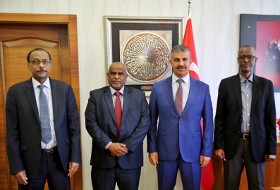 CİBUTİ YÜKSEKÖĞRETİM VE ARAŞTIRMA BAKANLIĞI HEYETİ REKTÖR ÇİFTÇİ'Yİ ZİYARET ETTİ