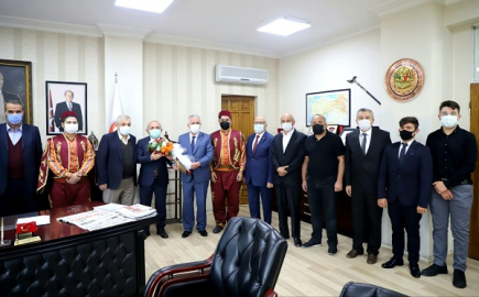 AHİLİK KOMİTESİNDEN BAŞKAN ESEN'E ANLAMLI ZİYARET