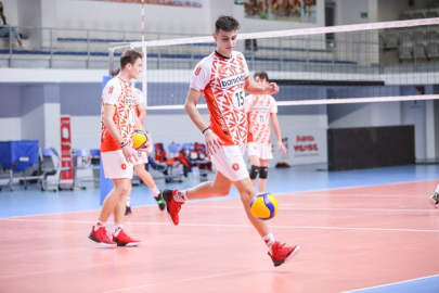 DÖNMEZ: "BU YIL ÇANKIRI VOLEYBOLUNUN YEŞERDİĞİ YIL OLACAK"