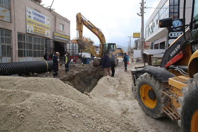 KÜÇÜK SANAYİ SİTESİNİN ALTYAPISI YENİLENİYOR