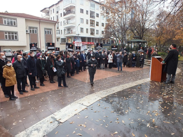 ÇANKIRI BAROSU AVUKATLARI KADINA ŞİDDETİ PROTESTO İÇİN YÜRÜDÜ