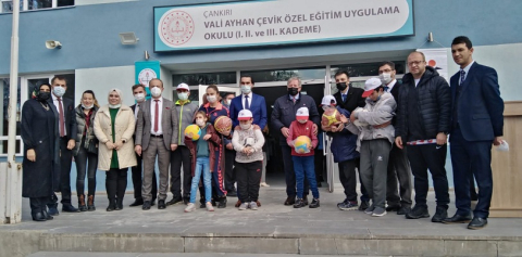 TÜBİTAK 4006 BİLİM FUARLARINDA ÖĞRENCİLERİMİZ BİLİMSEL PROJELERİNİ SERGİLEDİ