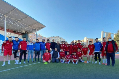 KAPTAN BURAK: "PAZAR GÜNÜ SAAT İKİDE TÜM HALKIMIZI MAÇA BEKLİYORUZ"