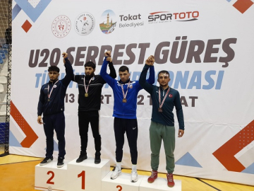 ÇANKIRI BELEDİYESPOR GÜREŞÇİSİ TÜRKİYE 3.SÜ OLDU