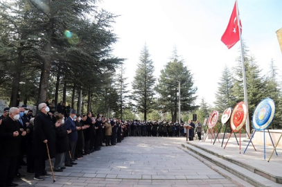 ŞEHİTLERİMİZ TÖRENLER VE DUALARLA ANILDI