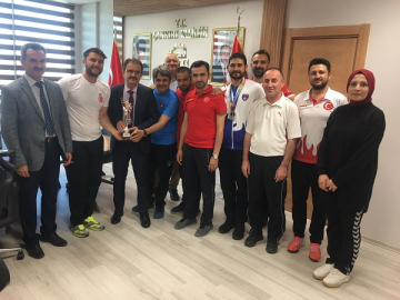 ÇANKIRIMIZIN GURURU ŞAMPİYON SPORCULARIMIZA YOĞUN İLGİ