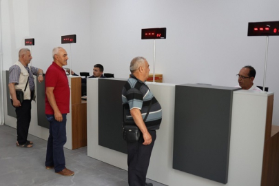 BELEDİYENİN GİRİŞ KATI YENİLENDİ GİŞELER ARTIK GİRİŞ KATTA