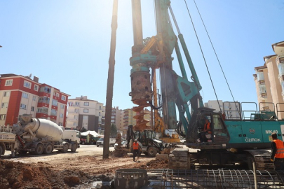 KUCAKLAMA TAŞI ALT GEÇİT PROJESİNDE İLK BETON ATILDI