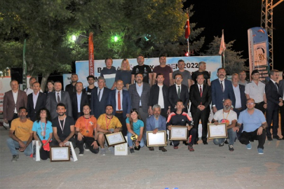 YAMAÇ PARAŞÜTÜ MESAFE YARIŞMASI FİNAL UÇUŞLARIYLA SONA ERDİ