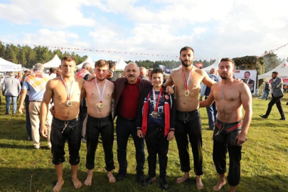 BAŞKAN ESEN'İN GÜREŞÇİLERİ 7 MADALYA KAZANDI