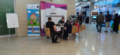 İL MİLLİ EĞİTİM MÜDÜRLÜĞÜ'NDEN AVM'DE TERCİH DANIŞMANLIĞI