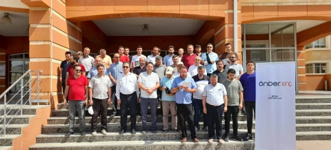 ŞARKICI GÜLŞEN'İN SÖZLERİ TÜM YURTTA PROTESTO EDİLDİ