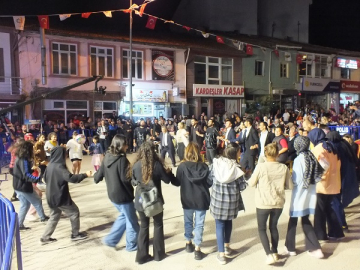 KURŞUNLU BAL FESTİVALİNE ÇANKIRILI SANATÇILAR DAMGASINI VURDU