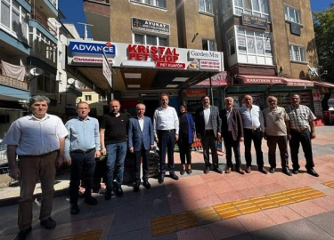 AK PARTİ TEŞKİLATI MAHALLE MUHTARLARINI ZİYARET ETTİ