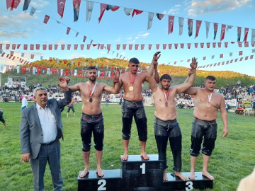ER MEYDANLARI ÇANKIRI'NIN GENÇ GÜREŞÇİLERİ İLE TANIŞIYOR