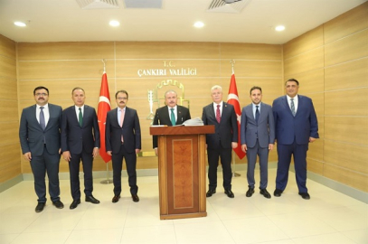 TBMM BAŞKANI MUSTAFA ŞENTOP VALİ AYAZ'I ZİYARET ETTİ