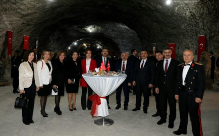 TUZ MAĞARASI CUMHURİYET RESEPSİYONUNA EV SAHİPLİĞİ YAPTI