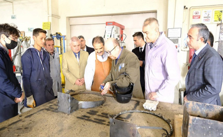 VALİ AYAZ'IN BU HAFTAKİ DURAĞI ÇANKIRI MESLEKİ VE TEKNİK ANADOLU LİSESİ OLDU