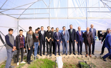 TARIM VE ORMAN BAKAN YARDIMCISI TARIM MESLEK LİSESİ'Nİ ZİYARET ETTİ