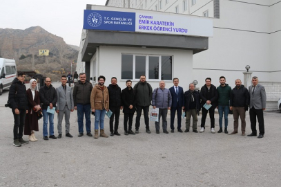 GENÇLİK VE SPOR İL MÜDÜRÜ SADIK AK KURUMUN FAALİYETLERİ KONUSUNDA BASINI BİLGİLENDİRDİ