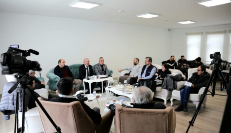 BAŞKAN ESEN BASIN MENSUPLARI İLE DEPREMİ KONUŞTU