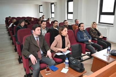 REKTÖR ÇİFTÇİ BAHAR DÖNEMİ AKADEMİK BİRİM TOPLANTILARINA SANAT TASARIM VE MİMARLIK FAKÜLTESİYLE BAŞLADI