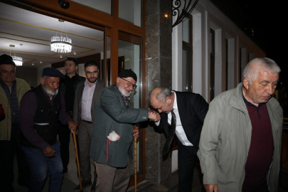 BAŞKAN ESEN ORUCUNU HUZUREVİ SAKİNLERİ İLE AÇTI