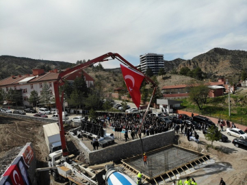 ALPARSLAN TÜRKEŞ PARKI VE YAŞAM KOMPLEKSİ'NİN TEMELİ DUALARLA ATILDI