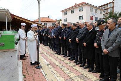 İÇİŞLERİ BAKAN YARDIMCIMIZ İSMAİL ÇATAKLI'NIN ANNESİ SON YOLCULUĞUNA UĞURLANDI