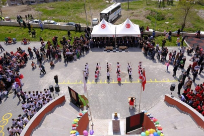 ATATÜRK İLKOKULU TADİLATIN ARDINDAN 23 NİSAN'DA DUALARLA AÇILDI