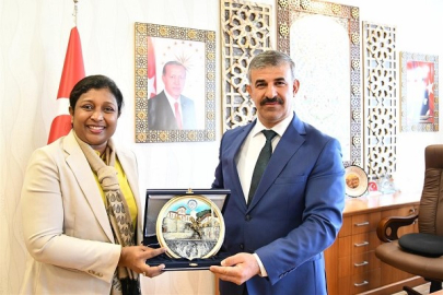 SRİ LANKA RAJARATA ÜNİVERSİTESİ REKTÖRÜ ÇAKÜ’YÜ ZİYARET ETTİ