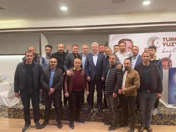 AK PARTİ TEŞKİLATI 1 MAYIS İŞÇİ BAYRAMINDA İŞÇİLERLE BİR ARAYA GELDİ