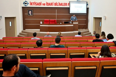 ÇAKÜ'DEN ÖĞRETİM ÜYELERİNE TÜBİTAK 3501 PROJE HAZIRLAMA EĞİTİMİ