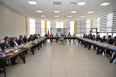 REKTÖR ÇİFTÇİ İL MÜDÜRLERİ İLE İSTİŞARE VE PAYLAŞIM TOPLANTISI GERÇEKLEŞTİRDİ