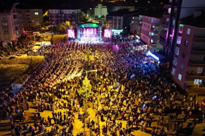 TUZFEST'23 MUSTAFA TAŞ MUSTAFA YILDIZDOĞAN VE MERVE ÖZBEY KONSERLERİ İLE BAŞLADI