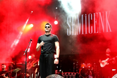 TUZFEST'TE SEMİCENK VE DEMET AKALIN COŞKUSU