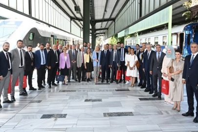 ULAŞTIRMA VE ALTYAPI BAKANI ABDULKADİR URALOĞLU ULUSAL MEDYA TEMSİLCİLERİYLE BİR ARAYA GELDİ